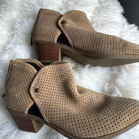 Adam Tucker by me too tan size 9 - Picture 6 of 8